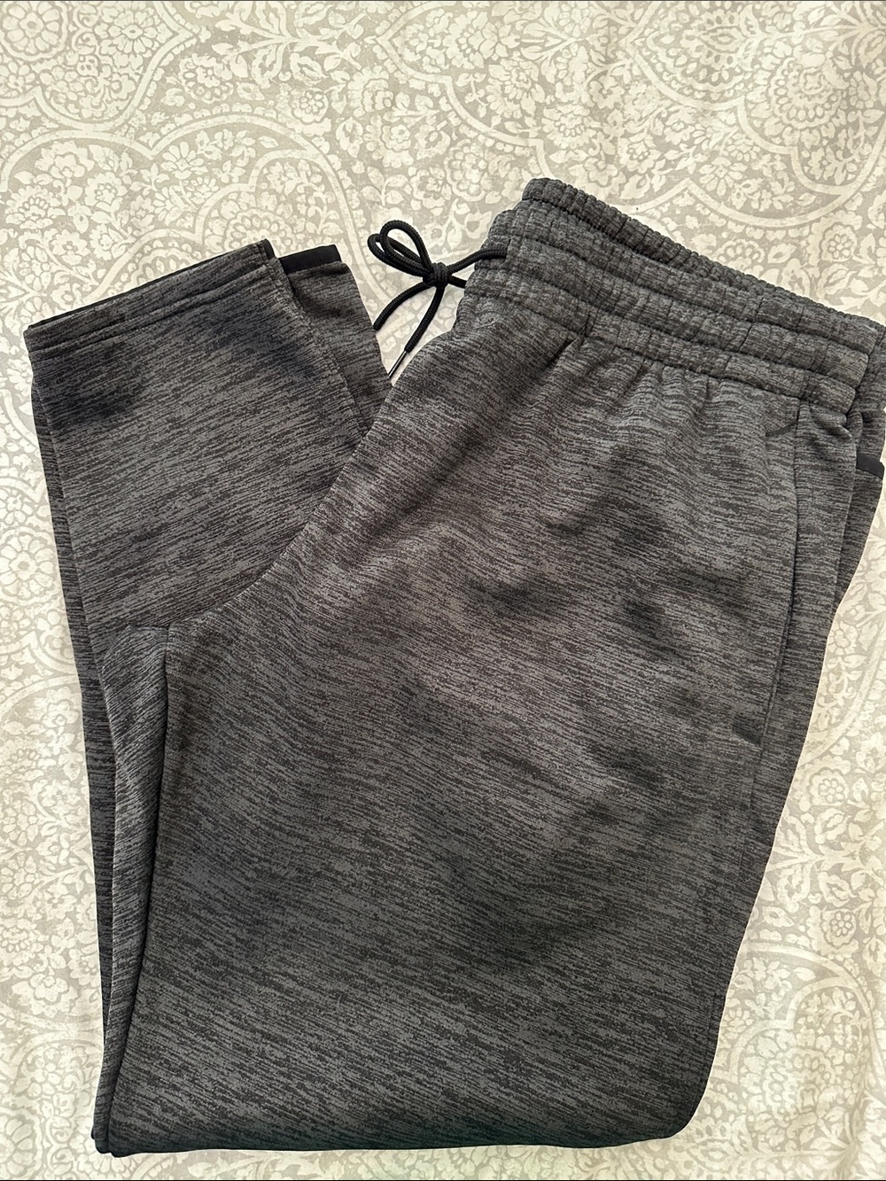 Under Armour Loose Fit Charcoal Gray Elastic Waist Sweatpants